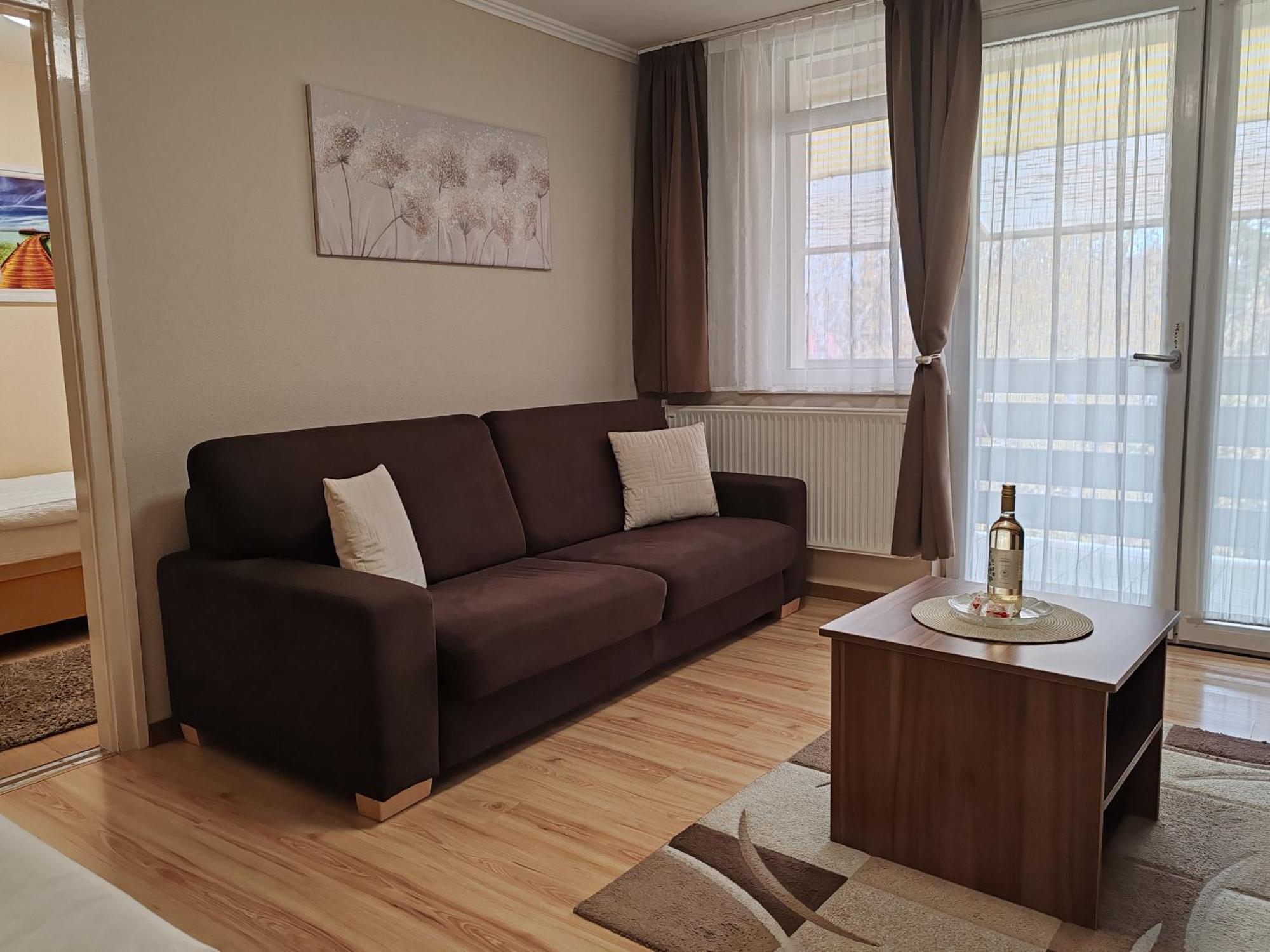 To Apartman Gunarasfuerdo Dombóvár Eksteriør bilde